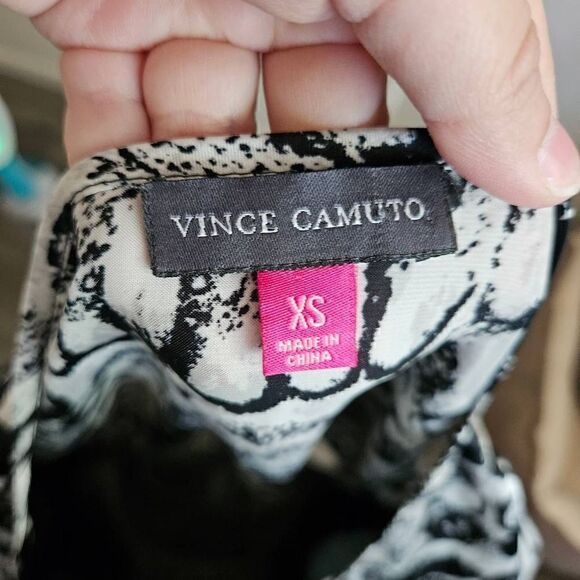 Vince Camuto Poncho Blouse - Picture 8 of 8